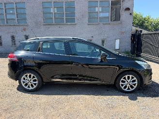 krockskadad bil auto Renault Clio INTENS ENERGY TCE 2016/10