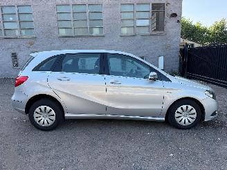 krockskadad bil auto Mercedes B-klasse 1.8 CDTI 2012/1