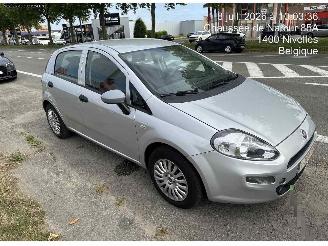 Vaurioauto  passenger cars Fiat Punto  2015/12