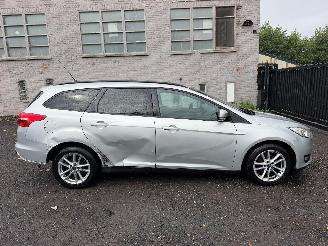 Vaurioauto  passenger cars Ford Focus TREND 2015/3