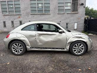 Avarii autoturisme Volkswagen Beetle DESIGN 2016/8