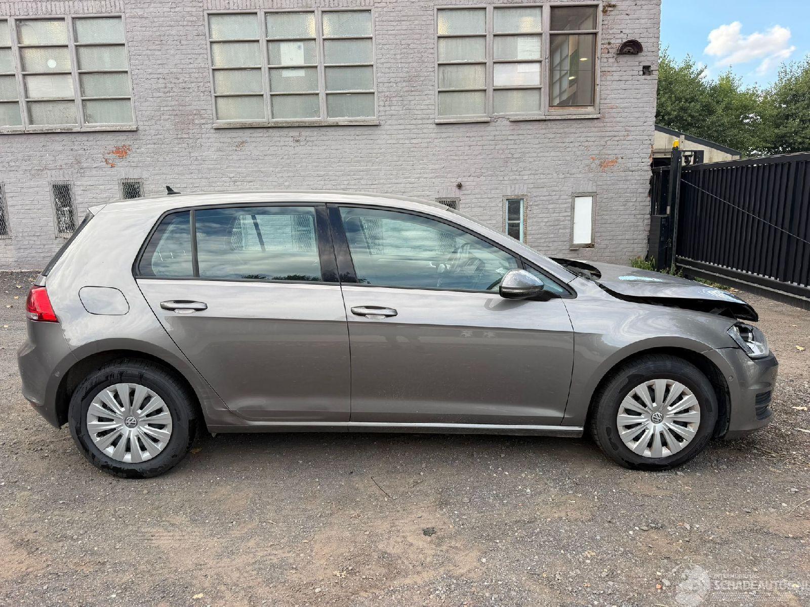 Volkswagen Golf TRENDLINE