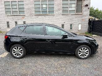 skadebil auto Seat Leon 1.0 2020/2