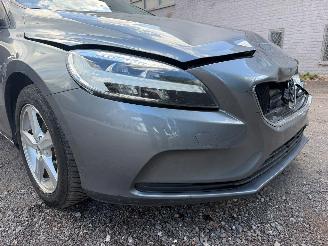 Volvo V-40 V 40 KINETIC picture 3