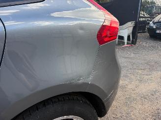 Volvo V-40 V 40 KINETIC picture 12
