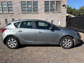 Schadeauto Opel Astra ENJOY 2014/8