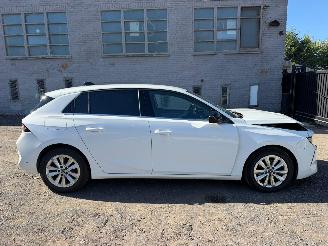 skadebil auto Opel Astra ELEGANCE 2023/4