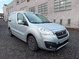 Peugeot Partner PREMIUM picture 2