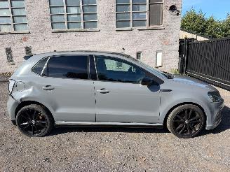 Schadeauto Volkswagen Polo HIGHLINE 2016/1