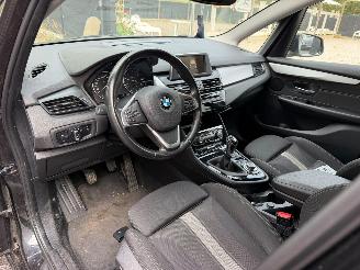 BMW 2-serie 216D picture 26
