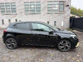 Coche accidentado Renault Clio V E-TECH ENGINE 2022/11