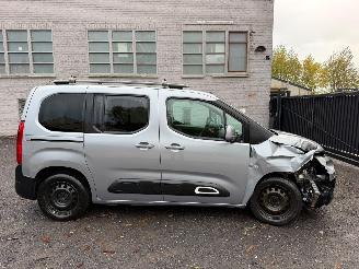 Damaged car Citroën Berlingo PLUS 2019/11