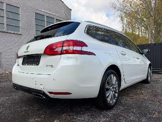 Peugeot 308 II SW FÃ‰LINE picture 16