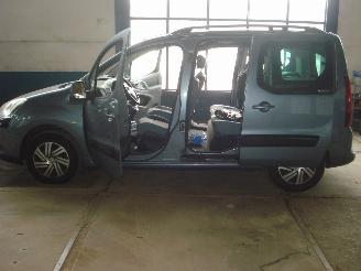 krockskadad bil auto Citroën Berlingo MPV 1600 VTI AIRCO 2012/8