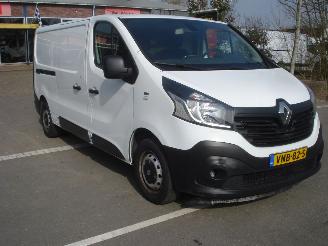 krockskadad bil bedrijf Renault Trafic L2-H1 1.6DCI 88KW 2016/8