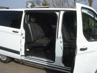 krockskadad bil bedrijf Ford Transit Custom 6 PERSOONS DUBBELE CABINE 2.2TDCI 2014/5