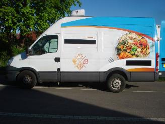 dommages fourgonnettes/vécules utilitaires Iveco Daily KOELWAGEN 2.3D EURO 5 93KW 35 S 13 2013/3