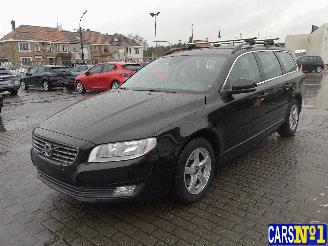 Vaurioauto  passenger cars Volvo V-70  2016/3