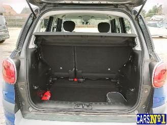 Fiat 500L  picture 21