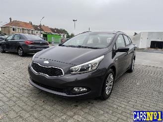 Schadeauto Kia Cee d SPORTSWAGON 2014/1