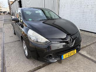 Schadeauto Renault Clio 1.2 2013/5