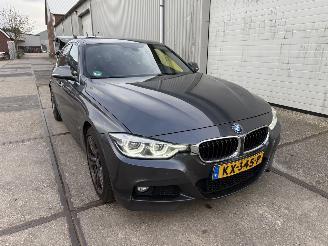 krockskadad bil auto BMW 3-serie 330e High Executive M-Sport 2016/12