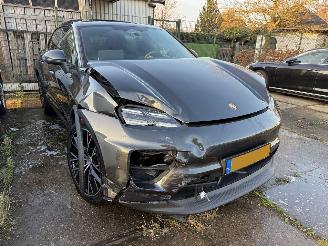 Porsche Macan EV 4 100kWh Pano Bose picture 13