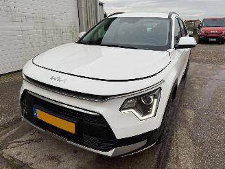 damaged passenger cars Kia Niro 1.6 GDi Hybrid DynamicLine 2025/10