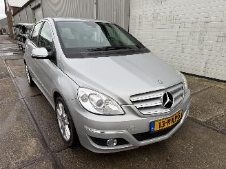 Schadeauto Mercedes B-klasse 200 Automaat 2011/6