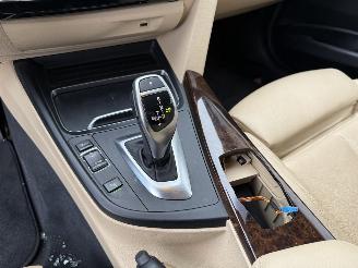 BMW 3-serie 320i Luxury Line Executive picture 19