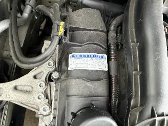 Peugeot 208 1.2 VTi Urban Soul picture 13