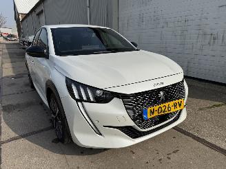 Unfallwagen Peugeot e-208 GT Pack 50 kWh 2021/12