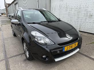 Schadeauto Renault Clio 1.2-16V Night & Day 2011/8