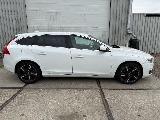Volvo V-60 2.0 D2 R-Design Automaat picture 23