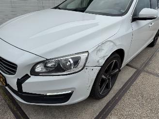 Volvo V-60 2.0 D2 R-Design Automaat picture 5