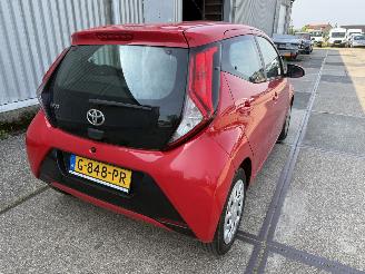 Toyota Aygo 1.0 VVT-i X-Play Multimedia Camera picture 3