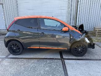 Toyota Aygo 1.0 VVT-i JBL picture 6