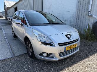 Schadeauto Peugeot 5008 1.6 THP Family 2011/11