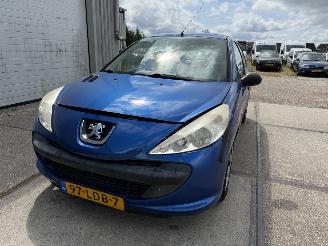 Coche accidentado Peugeot 206+ 1.1 XR 2010/4