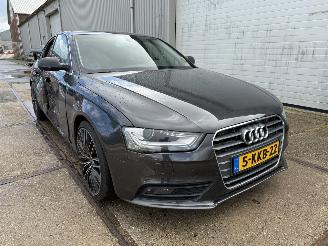 Unfallwagen Audi A4 1.8 TFSI Business Edition 2013/5