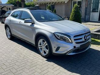 Auto incidentate Mercedes GLA 180 URBAN PANORAMADAK NAVI BI XENON 2017/3