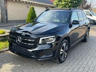 Coche accidentado Mercedes GLB 200 d PANO NAVI CAMERA NIGHT WIDESCREEN 2021/6