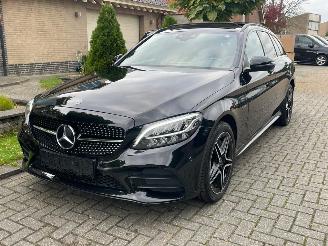 Schadeauto Mercedes C-klasse 300 de AMG Line PANO LED NAVI CAMERA 2020/1
