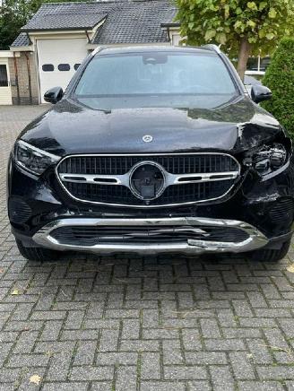 Mercedes GLC 300e 4MATIC AVANTGARDE ADVANCED PANO picture 17