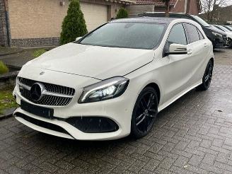krockskadad bil auto Mercedes A-klasse 180 d AMG LINE PANO NAVI CAMERA 2018/9