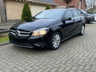 Unfallwagen Mercedes A-klasse 180 BlueEfficiency NAVI PDC 2014/1