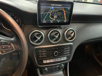 Mercedes A-klasse 180 d 1.5 CDI NAVI PDC picture 8