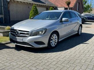 Vaurioauto  passenger cars Mercedes A-klasse 180 CDI NAVI CAMERA BI XENON PDC 2015/2
