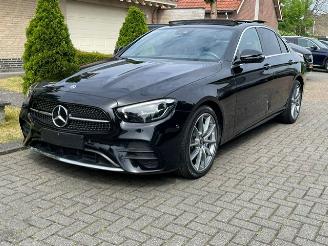 Vaurioauto  passenger cars Mercedes E-klasse 200 d AMG LINE PANORAMADAK CAMERA NAVI LED 2022/3