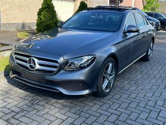 Schadeauto Mercedes E-klasse 220 d AVANTGARDE PANO NAVI CAMERA LED 2017/5